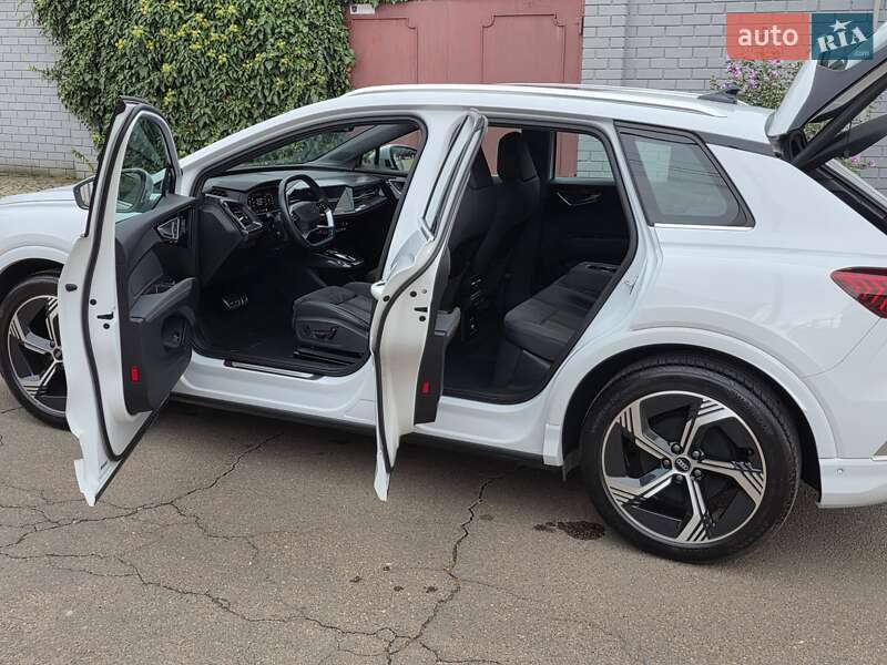 Позашляховик / Кросовер Audi Q4 e-tron 2023 в Одесі фото 17 Позашляховик / Кросовер Audi Q4 e-tron 2023 в Одесі