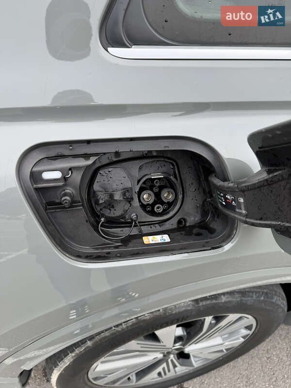 Внедорожник / Кроссовер Audi Q4 e-tron 2022 в Львове