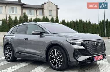 Позашляховик / Кросовер Audi Q4 e-tron 2022 в 