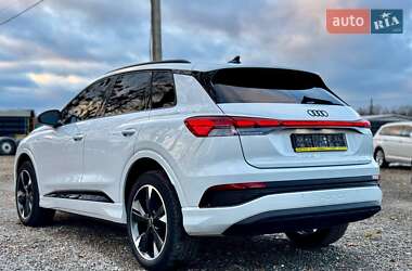 Позашляховик / Кросовер Audi Q4 e-tron 2023 в 