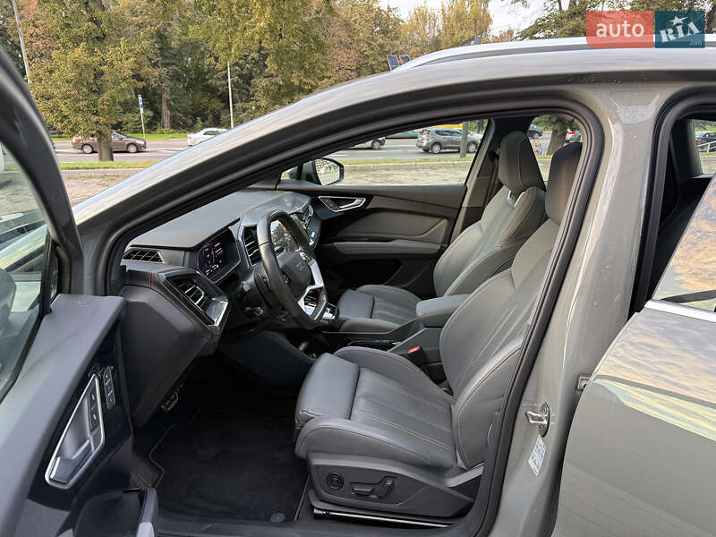 Позашляховик / Кросовер Audi Q4 e-tron 2023 в Львові