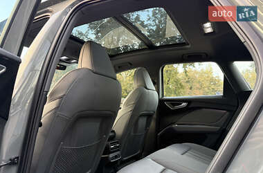 Внедорожник / Кроссовер Audi Q4 e-tron 2023 в 