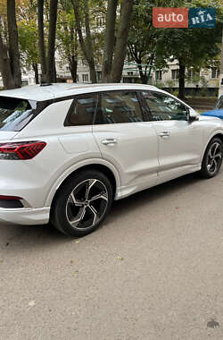 Позашляховик / Кросовер Audi Q4 e-tron 2023 в Харкові