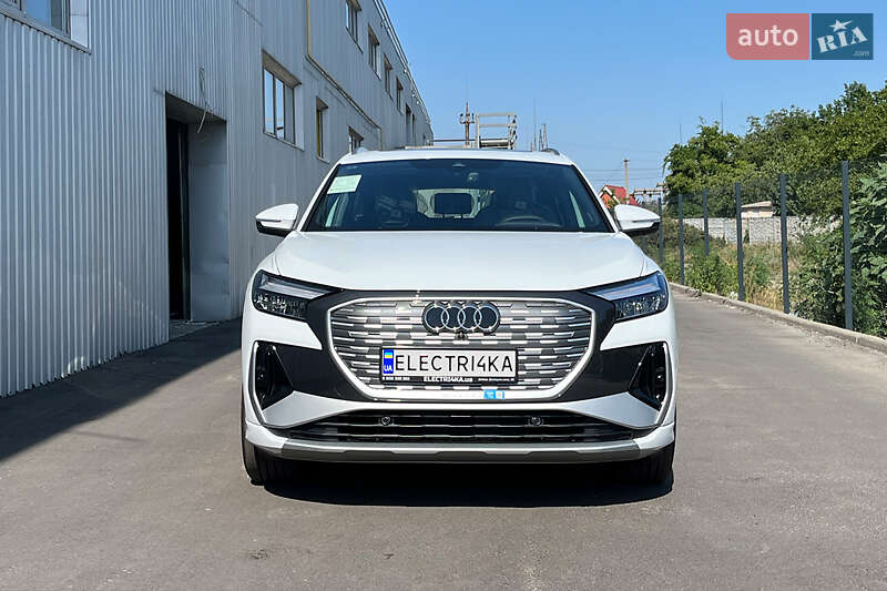 Внедорожник / Кроссовер Audi Q4 e-tron 2023 в Днепре