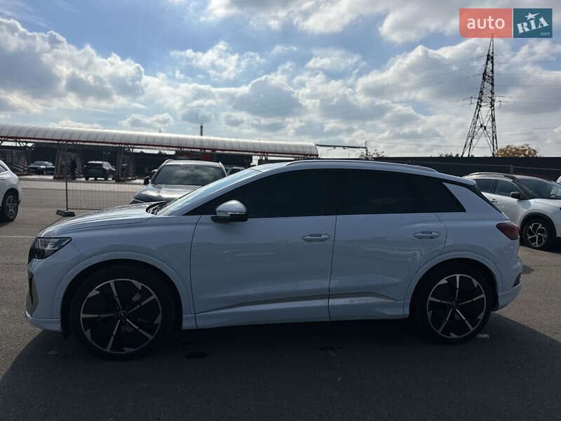 Позашляховик / Кросовер Audi Q4 e-tron 2023 в Полтаві