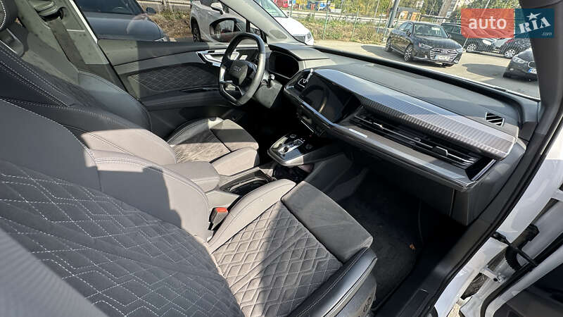 Позашляховик / Кросовер Audi Q4 e-tron 2023 в Полтаві