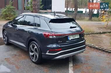 Позашляховик / Кросовер Audi Q4 e-tron 2024 в 