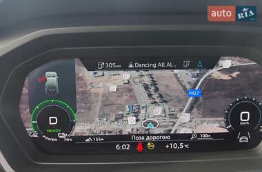 Внедорожник / Кроссовер Audi Q4 e-tron 2022 в 