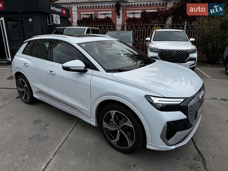 Позашляховик / Кросовер Audi Q4 e-tron 2023 в Харкові