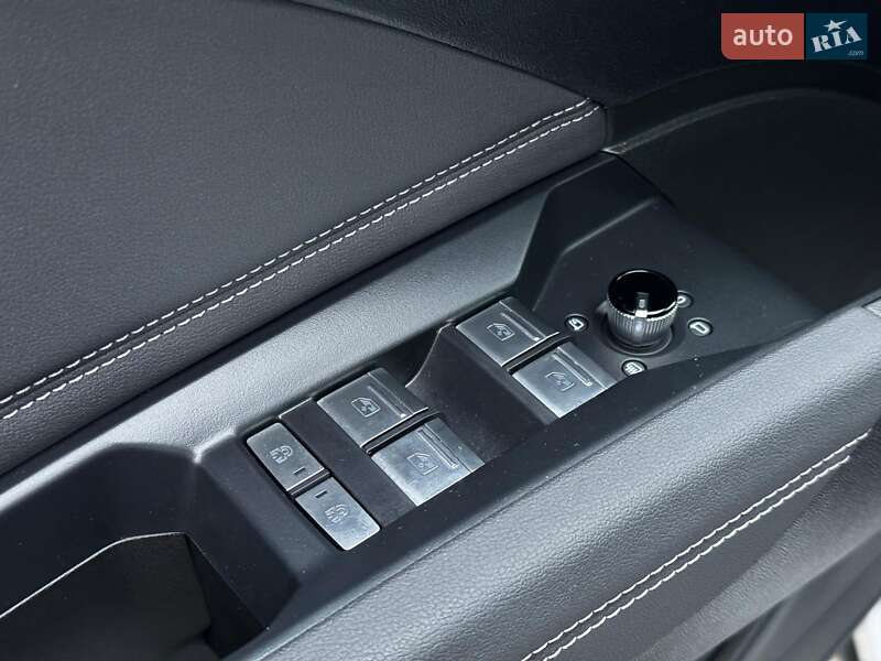 Позашляховик / Кросовер Audi Q4 e-tron 2023 в Харкові