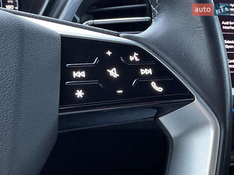 Позашляховик / Кросовер Audi Q4 e-tron 2023 в Харкові