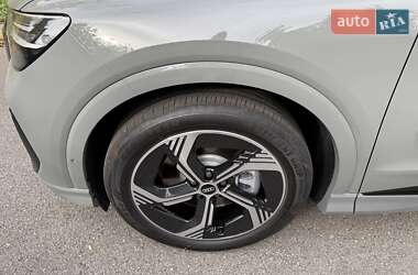 Внедорожник / Кроссовер Audi Q4 e-tron 2025 в 