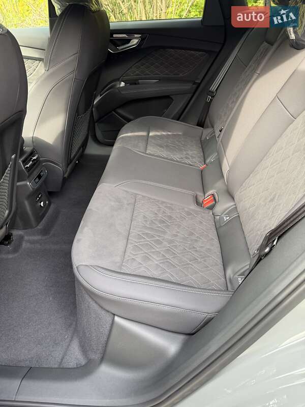 Внедорожник / Кроссовер Audi Q4 e-tron 2025 в Киеве фото 24 Внедорожник / Кроссовер Audi Q4 e-tron 2025 в Киеве