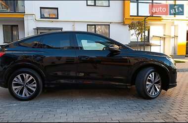 Внедорожник / Кроссовер Audi Q4 e-tron 2022 в 