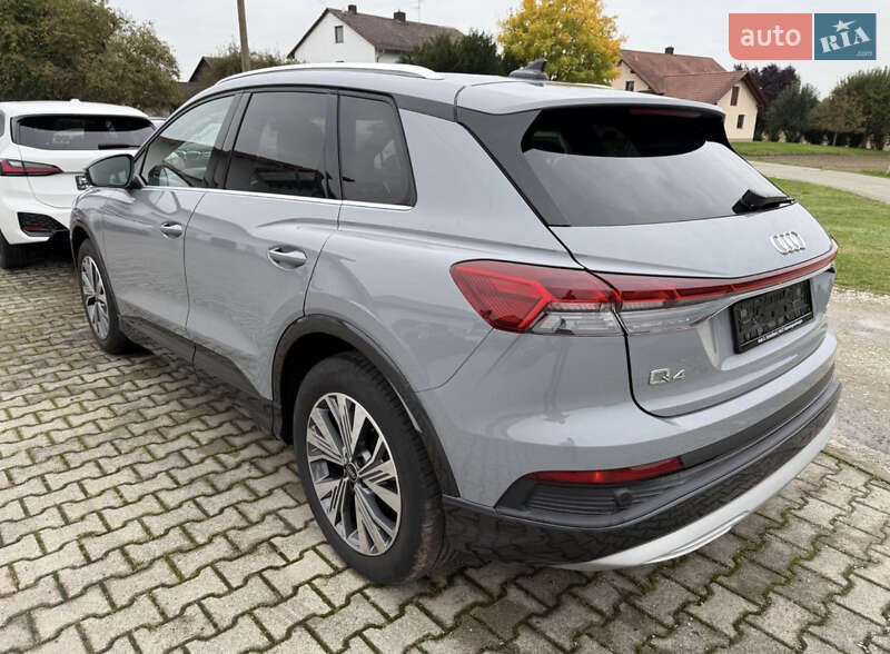 Позашляховик / Кросовер Audi Q4 e-tron 2022 в Стрию