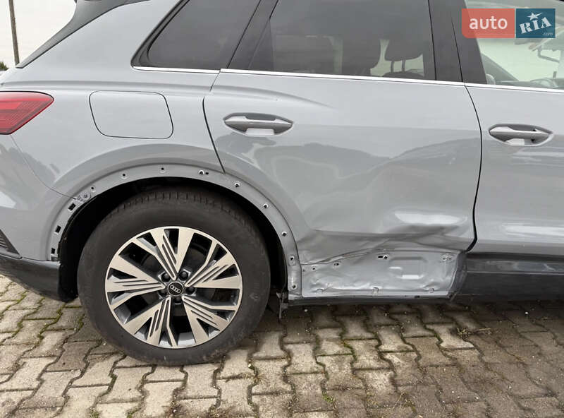 Позашляховик / Кросовер Audi Q4 e-tron 2022 в Стрию
