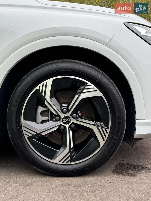 Внедорожник / Кроссовер Audi Q4 e-tron 2023 в Киеве фото 14 Внедорожник / Кроссовер Audi Q4 e-tron 2023 в Киеве