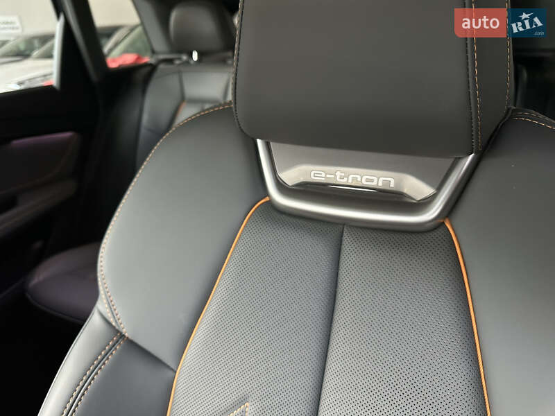 Внедорожник / Кроссовер Audi Q4 e-tron 2023 в Львове фото 18 Внедорожник / Кроссовер Audi Q4 e-tron 2023 в Львове