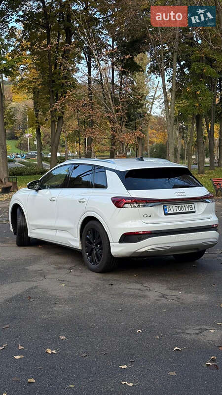 Внедорожник / Кроссовер Audi Q4 e-tron 2023 в Киеве