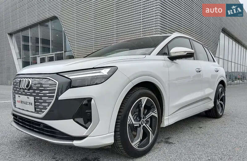 Audi Q4 e-tron 2023 Audi Q4 e-tron 2023