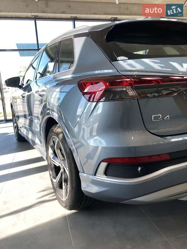 Внедорожник / Кроссовер Audi Q4 e-tron 2023 в Львове