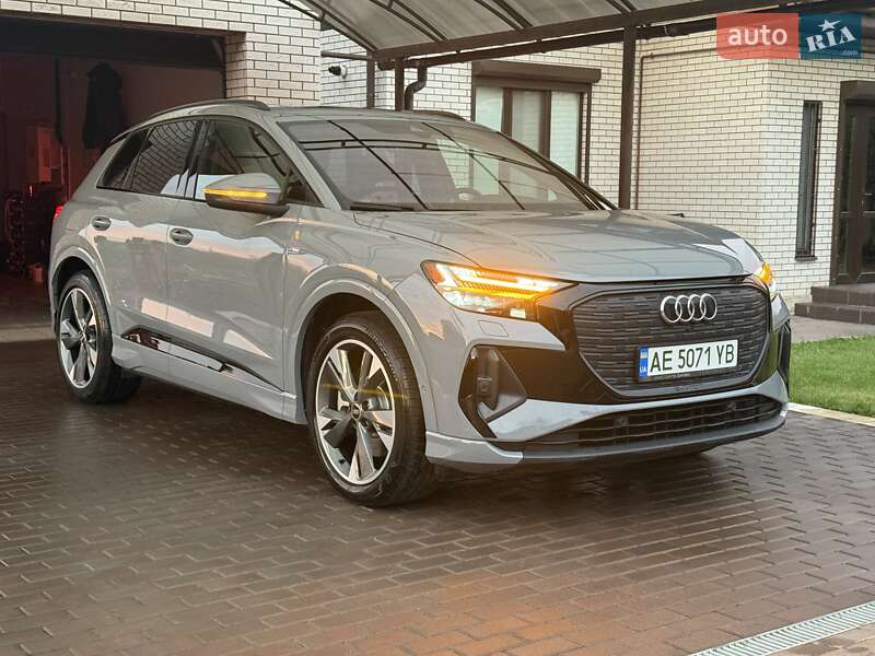 Внедорожник / Кроссовер Audi Q4 e-tron 2024 в Днепре