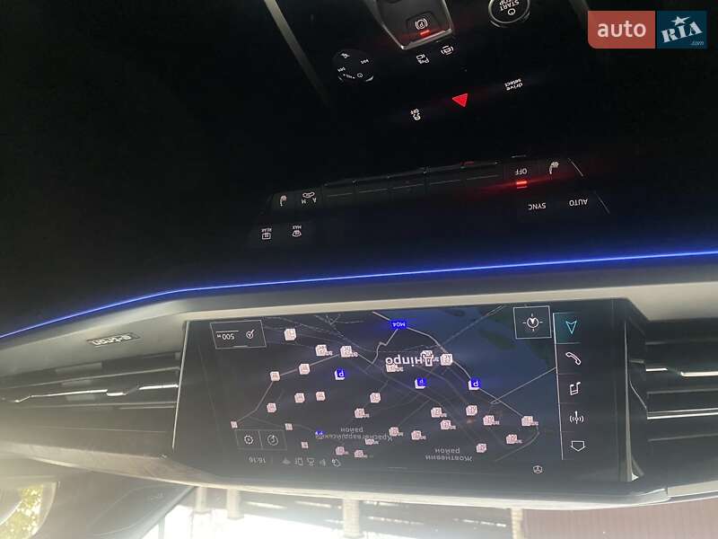 Внедорожник / Кроссовер Audi Q4 e-tron 2024 в Днепре