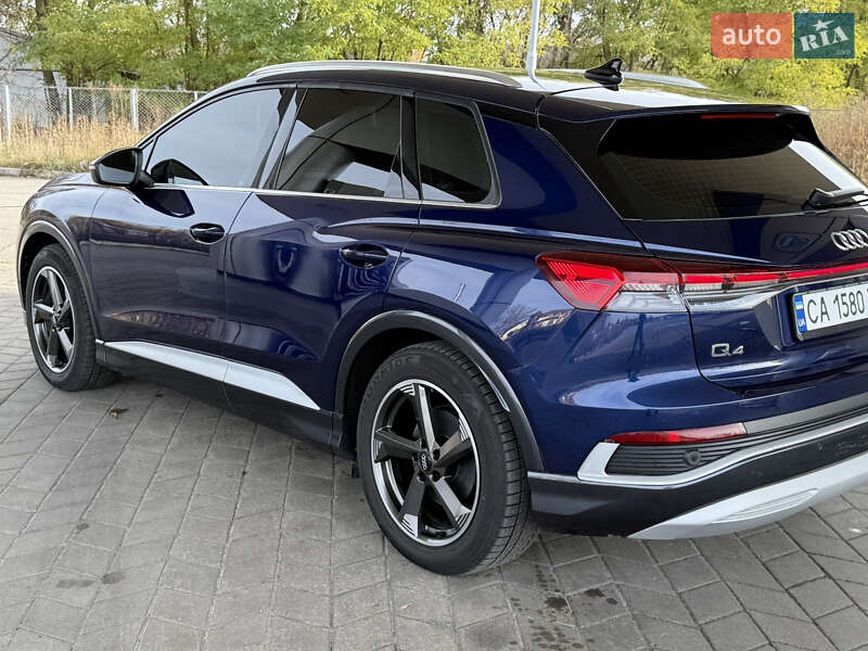 Позашляховик / Кросовер Audi Q4 e-tron 2021 в Золотоноші