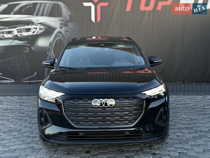 Позашляховик / Кросовер Audi Q4 e-tron 2024 в Львові