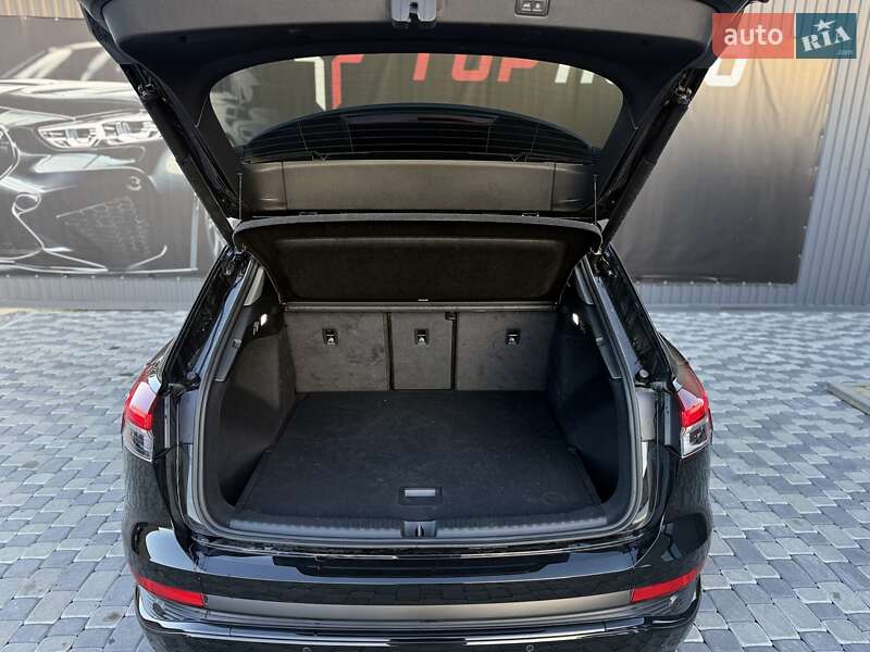 Позашляховик / Кросовер Audi Q4 e-tron 2024 в Львові