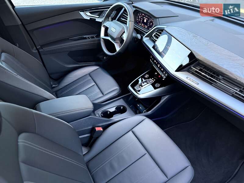 Позашляховик / Кросовер Audi Q4 e-tron 2024 в Львові