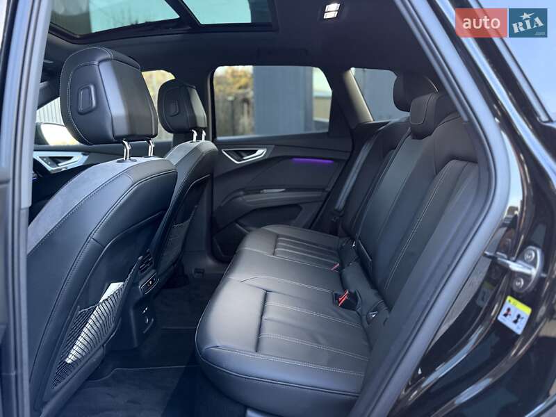 Позашляховик / Кросовер Audi Q4 e-tron 2024 в Львові
