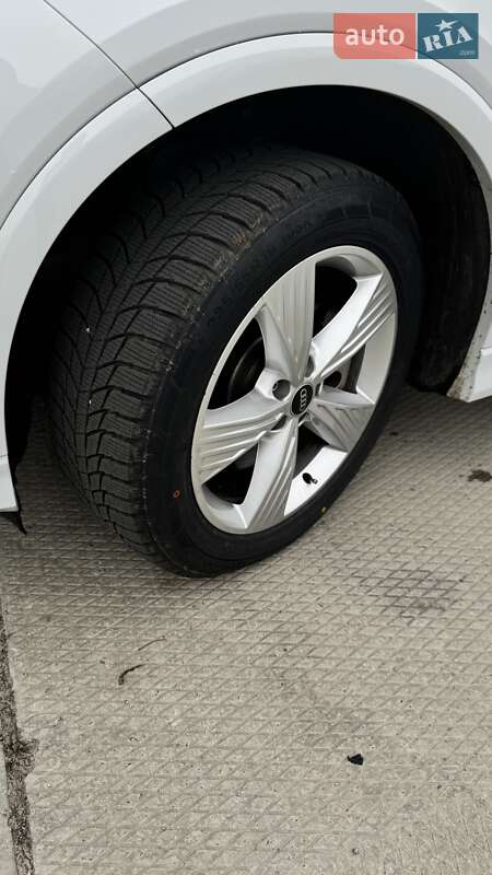 Позашляховик / Кросовер Audi Q4 e-tron 2023 в Харкові фото 21 Позашляховик / Кросовер Audi Q4 e-tron 2023 в Харкові