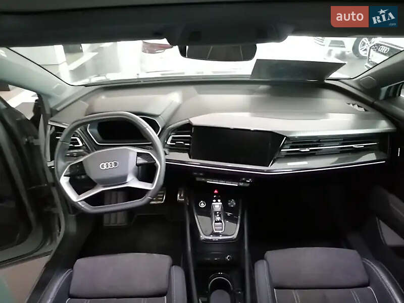 Позашляховик / Кросовер Audi Q4 e-tron 2023 в Києві