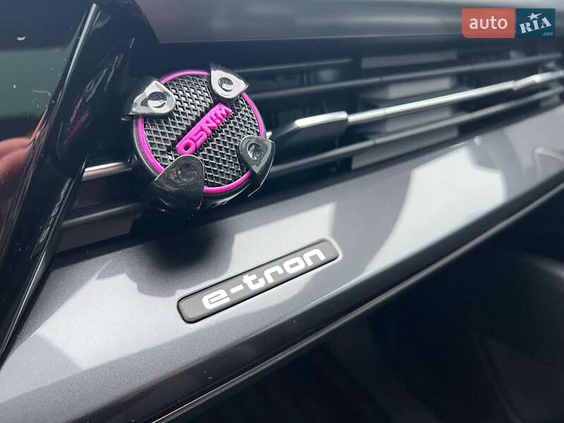 Позашляховик / Кросовер Audi Q4 e-tron 2022 в Львові фото 29 Позашляховик / Кросовер Audi Q4 e-tron 2022 в Львові