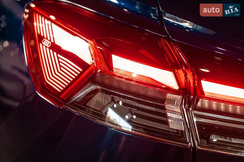 Позашляховик / Кросовер Audi Q4 e-tron 2021 в Одесі