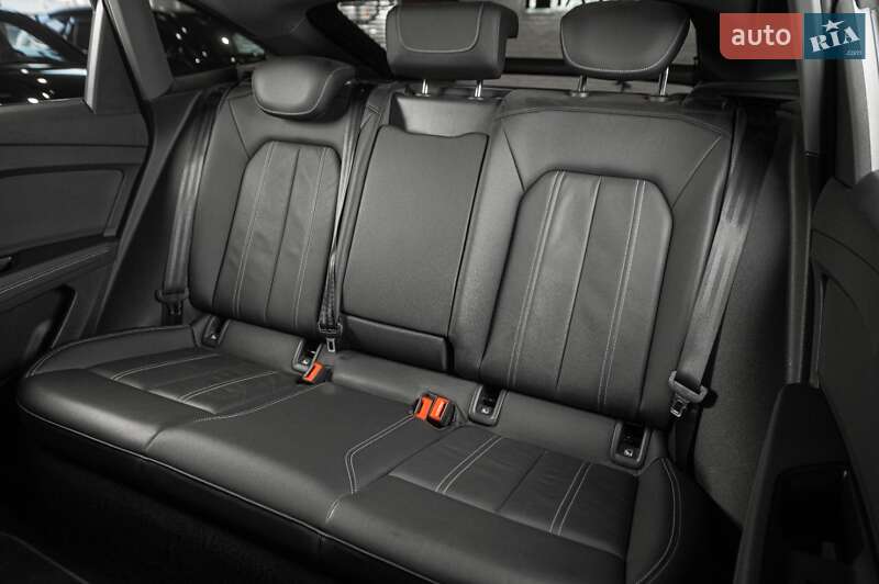 Позашляховик / Кросовер Audi Q4 e-tron 2021 в Одесі