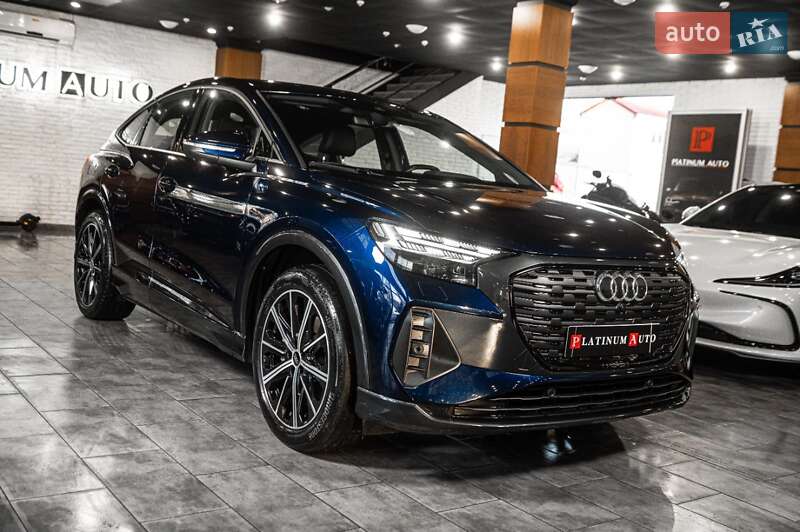Позашляховик / Кросовер Audi Q4 e-tron 2021 в Одесі