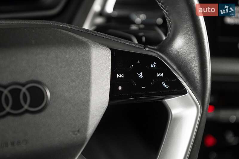 Позашляховик / Кросовер Audi Q4 e-tron 2021 в Одесі