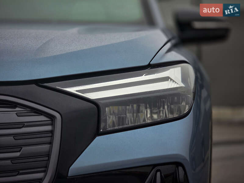 Позашляховик / Кросовер Audi Q4 e-tron 2022 в Києві