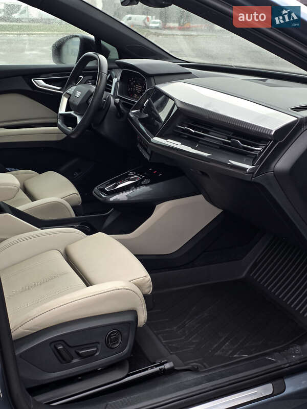 Позашляховик / Кросовер Audi Q4 e-tron 2022 в Києві
