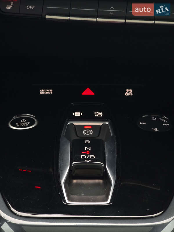 Позашляховик / Кросовер Audi Q4 e-tron 2022 в Києві