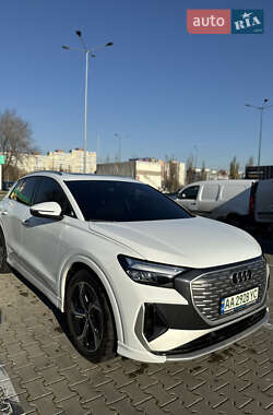 Позашляховик / Кросовер Audi Q4 e-tron 2022 в Києві