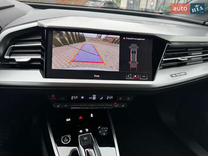 Позашляховик / Кросовер Audi Q4 e-tron 2023 в Хусті