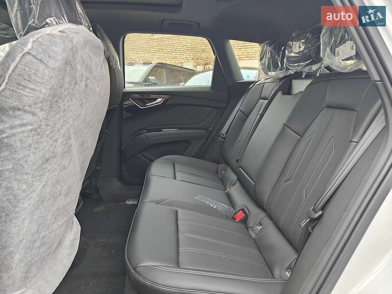 Внедорожник / Кроссовер Audi Q4 e-tron 2025 в Киеве фото 28 Внедорожник / Кроссовер Audi Q4 e-tron 2025 в Киеве