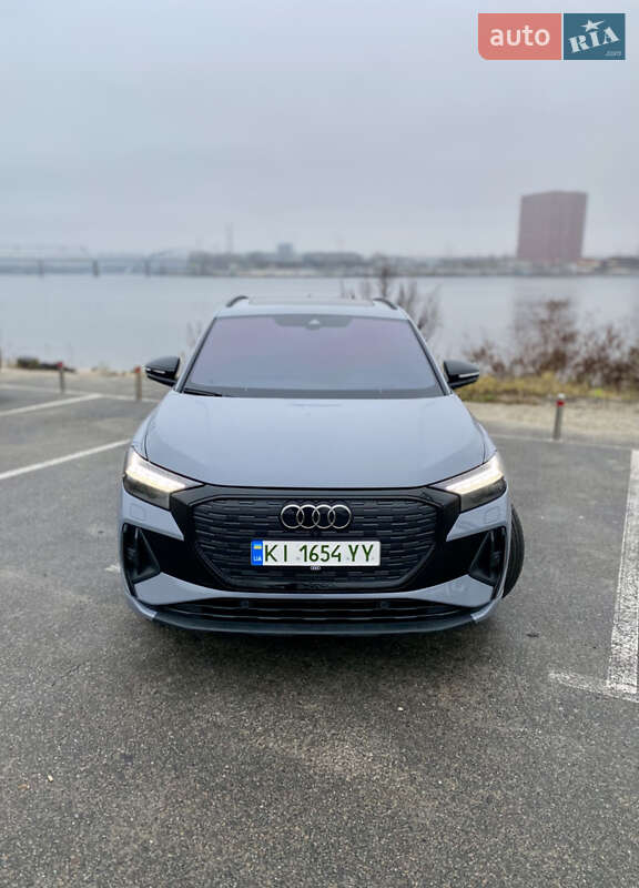 Внедорожник / Кроссовер Audi Q4 e-tron 2023 в Киеве
