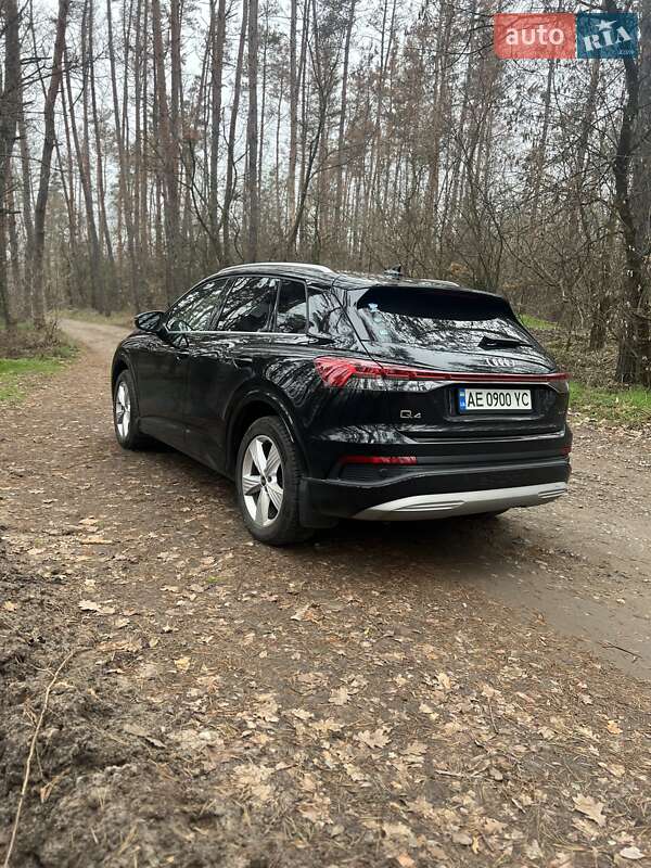 Позашляховик / Кросовер Audi Q4 e-tron 2022 в Дніпрі