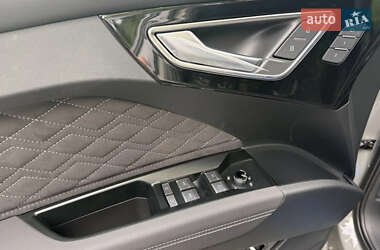 Внедорожник / Кроссовер Audi Q4 e-tron 2025 в Киеве