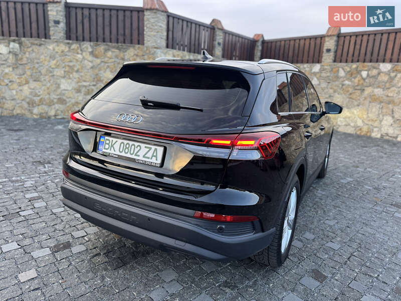 Позашляховик / Кросовер Audi Q4 e-tron 2022 в Рівному