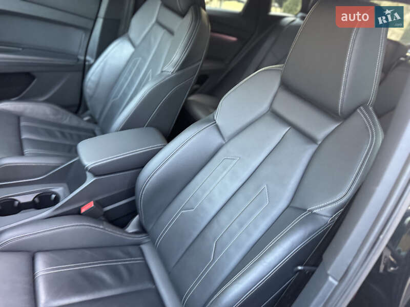 Позашляховик / Кросовер Audi Q4 e-tron 2022 в Рівному